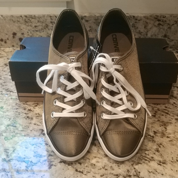 converse dainty size 6